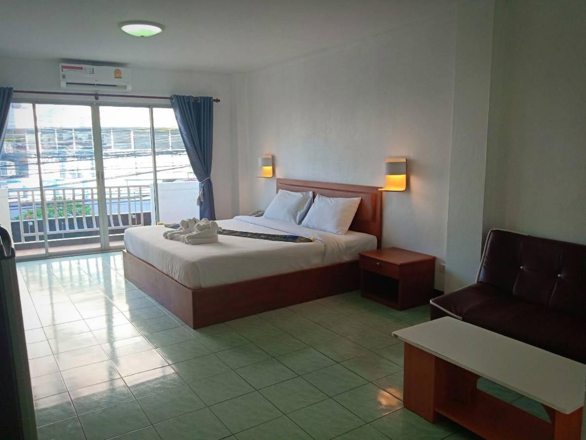 Liya Residence Pattaya Luaran gambar